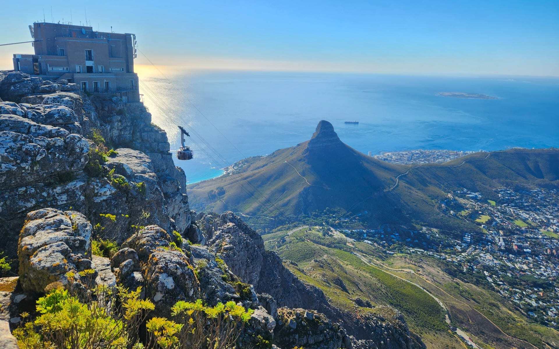 Conquer the Cape Circuit | 4-Nights of Wine Tasting, Peninsula Adventure, and Refined Cape Town Indulgence.