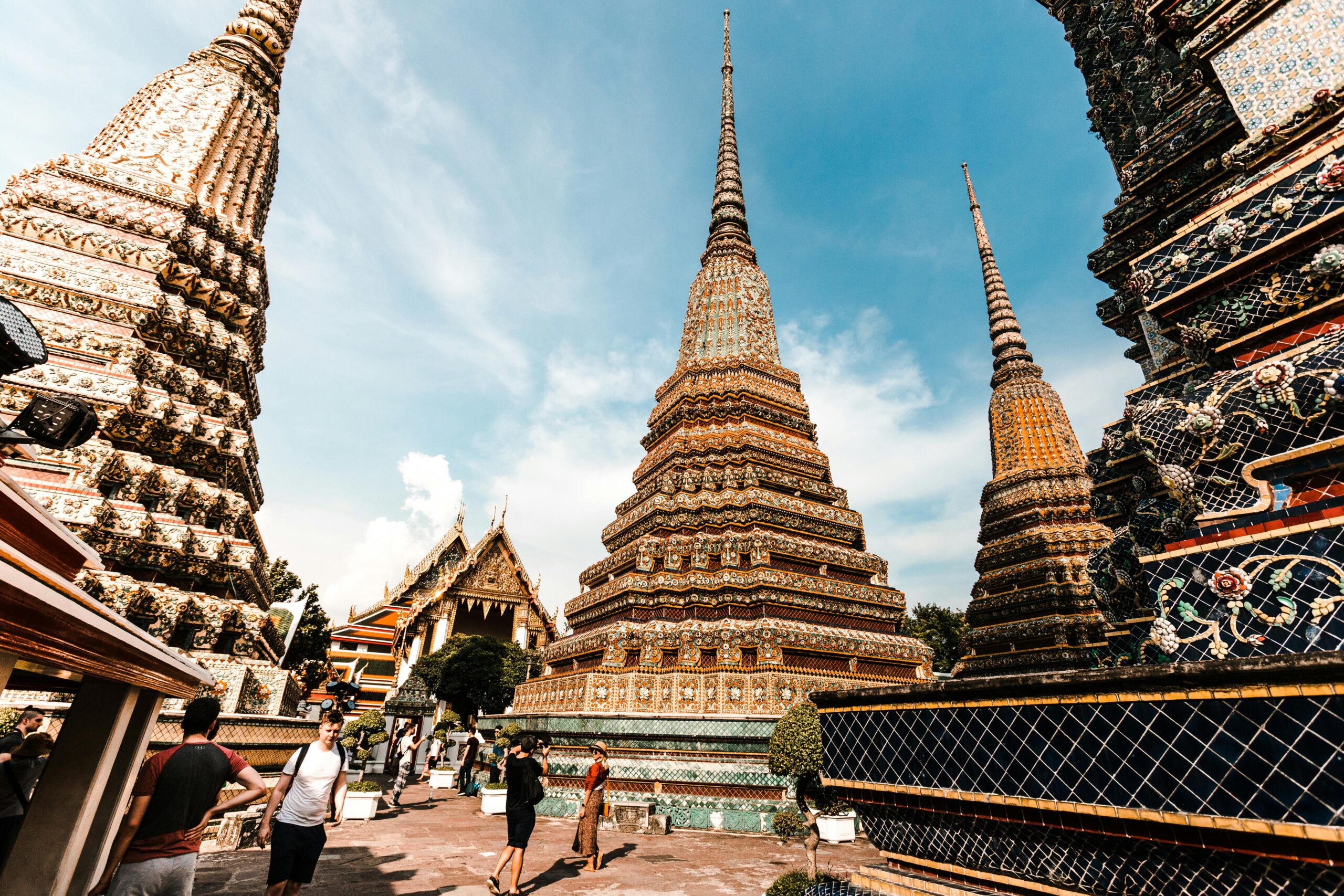 Golden Hour Bangkok Escape | 4-Nights of Floating Markets, Maeklong Train Wonders, and Thai Thrills.