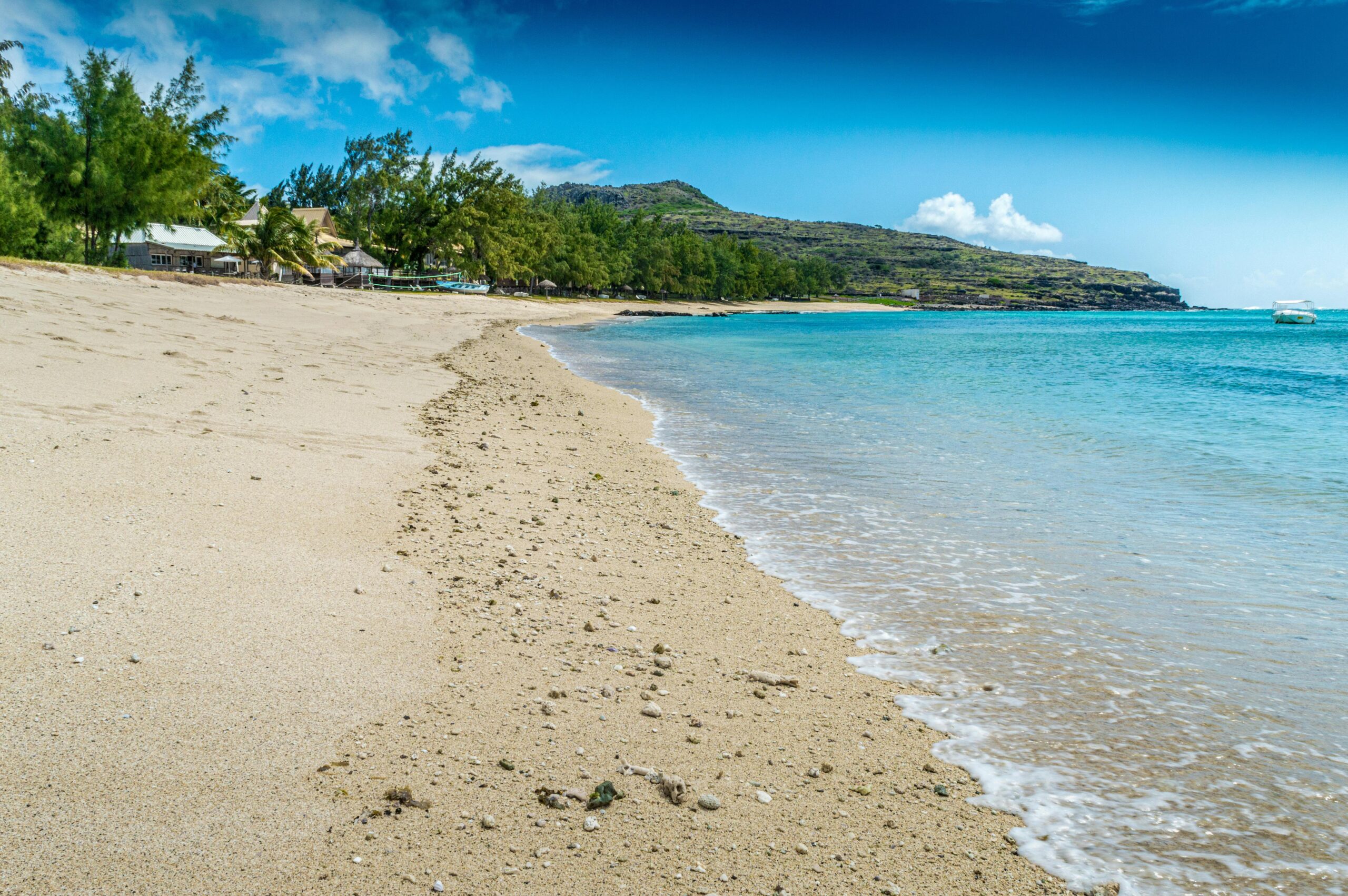 Azure Lagoons of Mauritius | A refined 5-night island escape across turquoise lagoons, gardens, and golden shores.