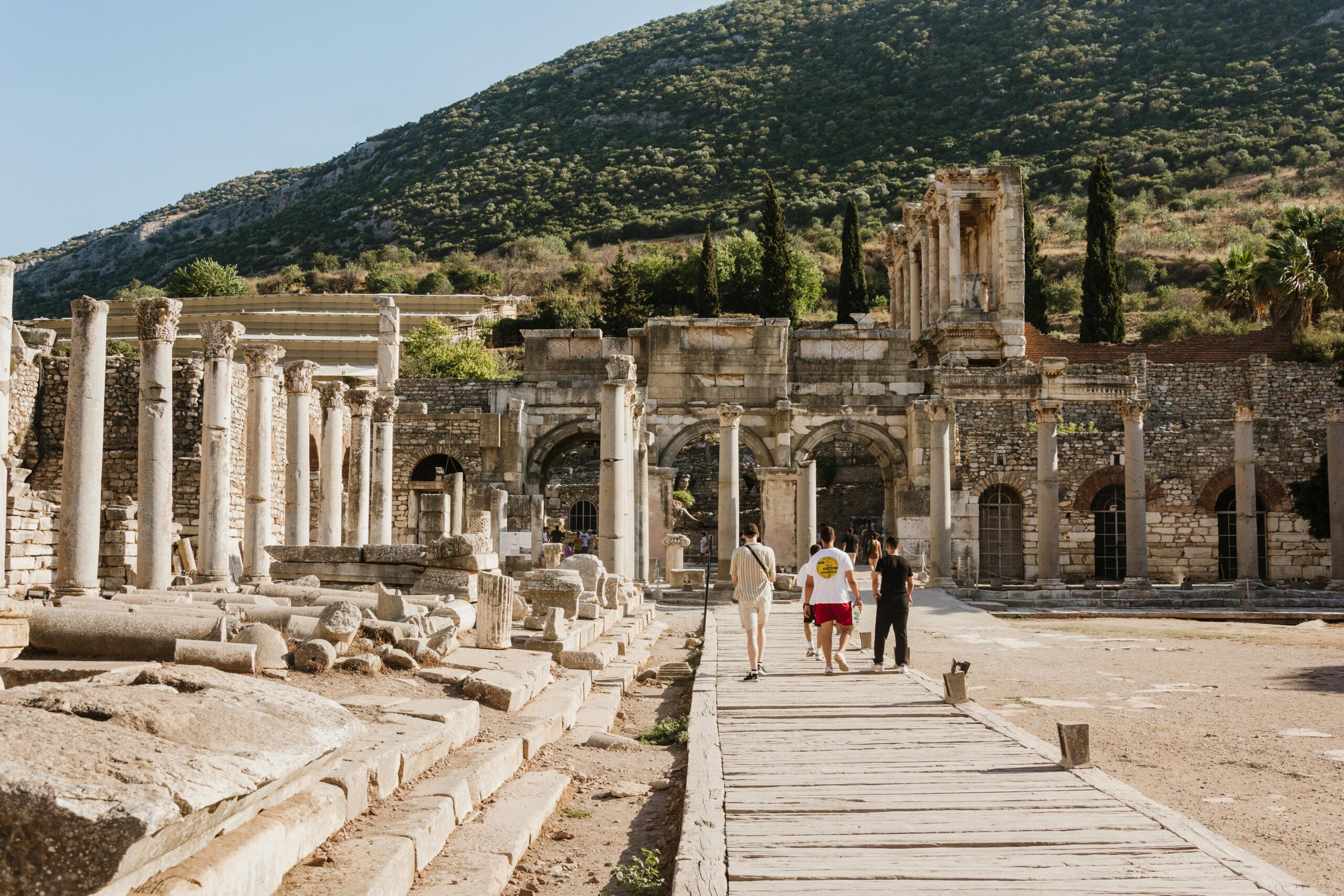 Ancient Echoes Expedition | A Refined 7-night Journey through Turkey’s Legendary Empires and Timeless landscapes.